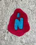 magnes z włóczki - litera Ń