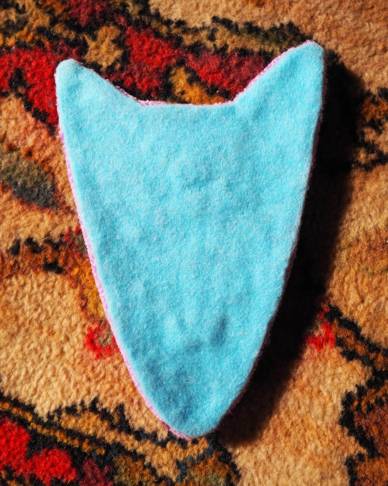 tył